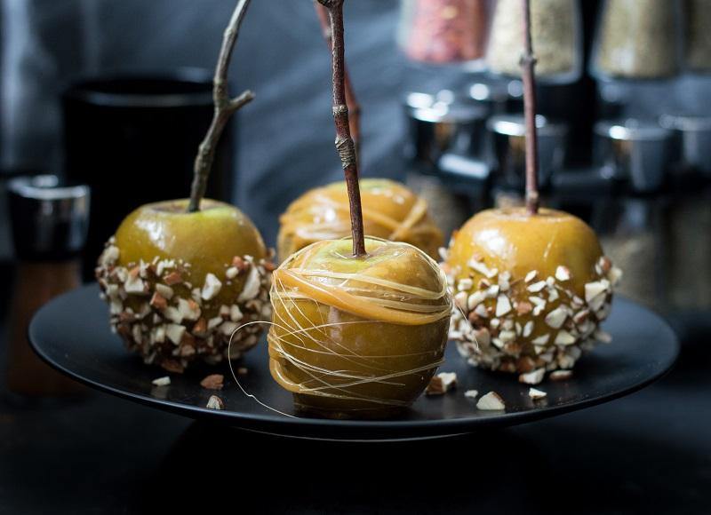 Bonfire Night Spiced Caramel Apples Cole & Mason UK