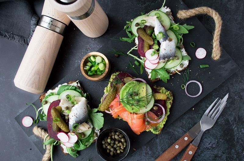 Party Style Smorredbrod Cole & Mason UK