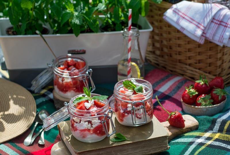 Classic British Eton Mess Cole & Mason UK